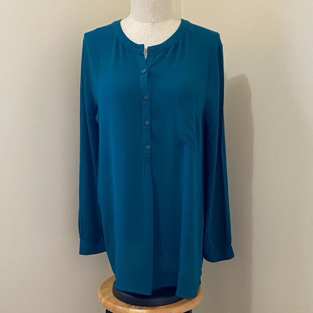 Teal "Lush" blouse with high low hem. Size Large